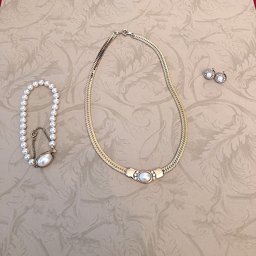 Pearl jewelry bundle